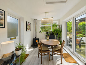 Dining Room- click for photo gallery